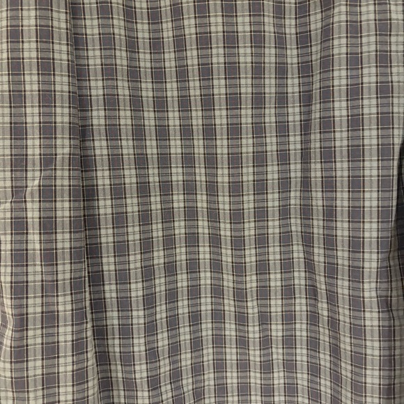 L.L. Bean Men's Navy Checkered Button Down Shirt Short Sleeve Medium Regular - Picture 6 of 6